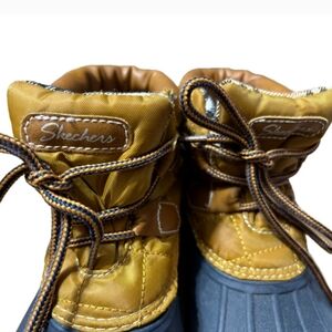 Skechers Women's Lace Up Boots in Gold and Navy
